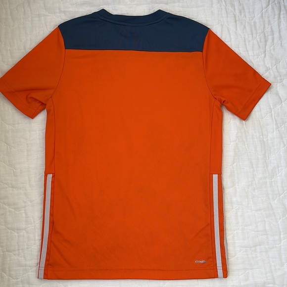 Adidas Climalite Logo Print keeps you dry Boys Medium T-Shirt - Picture 2 of 2